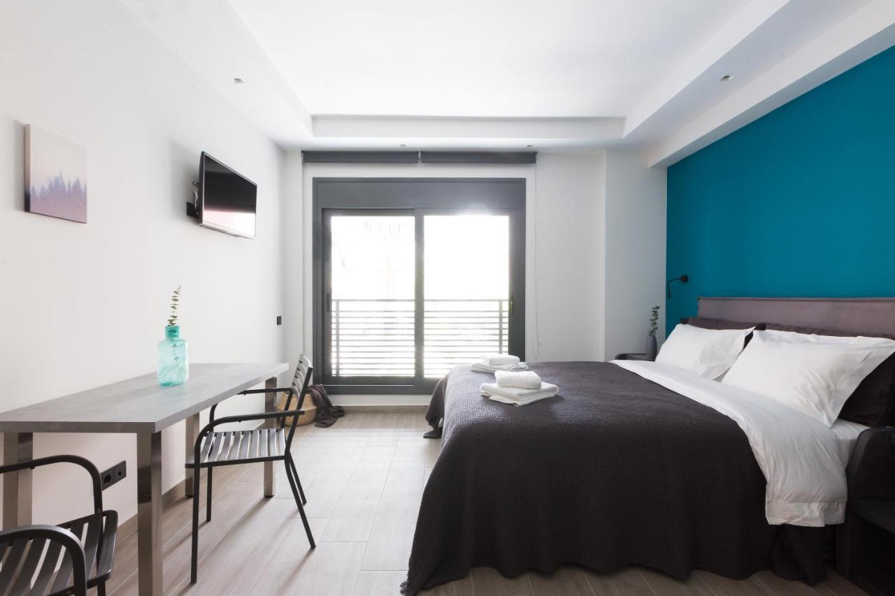 Aparthotel 12 Reasons Why Metaxourgeio Atenas Exterior foto