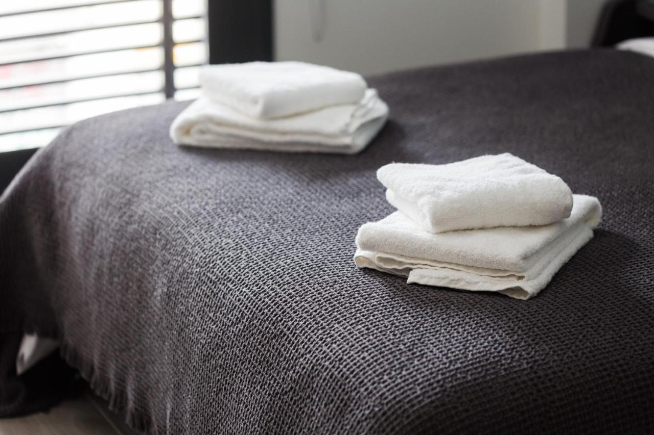 Aparthotel 12 Reasons Why Metaxourgeio Atenas Exterior foto