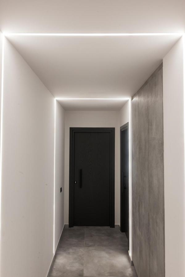 Aparthotel 12 Reasons Why Metaxourgeio Atenas Exterior foto