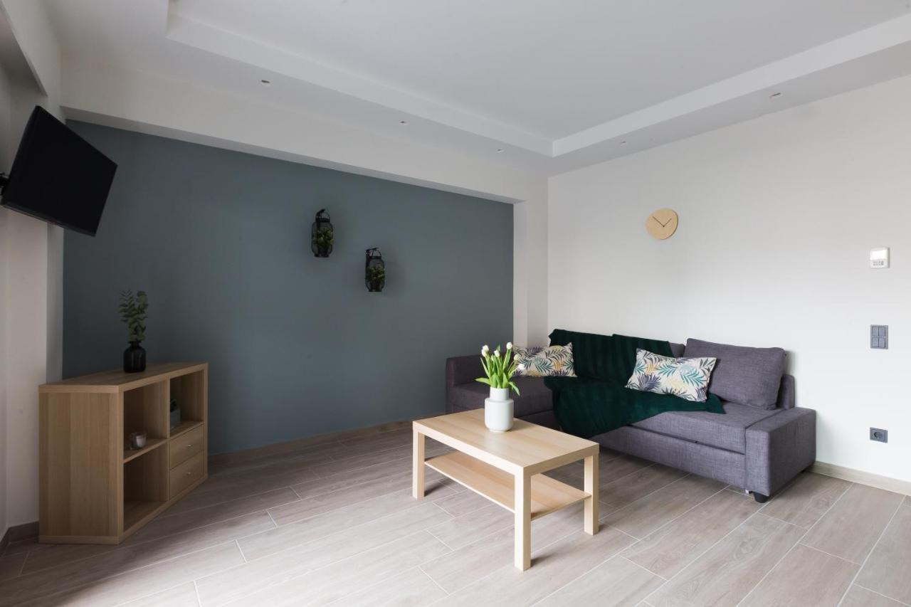 Aparthotel 12 Reasons Why Metaxourgeio Atenas Exterior foto