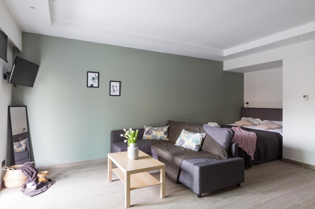 Aparthotel 12 Reasons Why Metaxourgeio Atenas Exterior foto