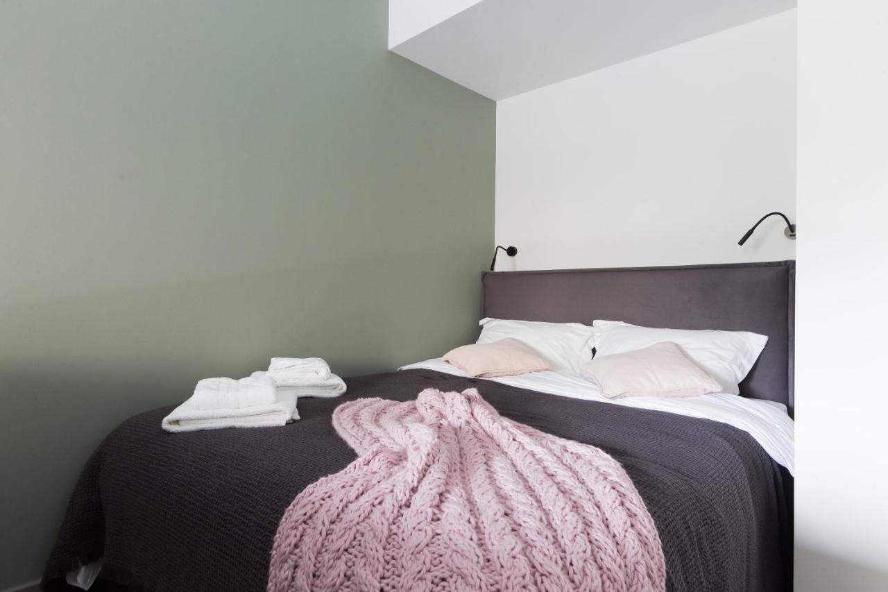 Aparthotel 12 Reasons Why Metaxourgeio Atenas Exterior foto